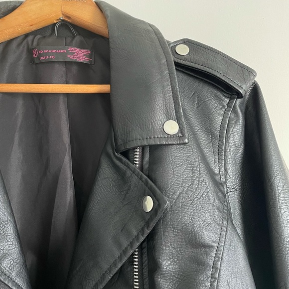 No Boundaries Faux Leather Motorcycle Jacket - Picture 9 of 12